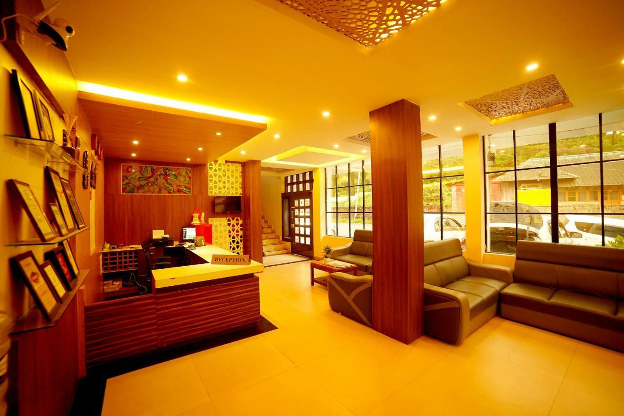 Lumino Dwellings Hotel Мунар Екстериор снимка