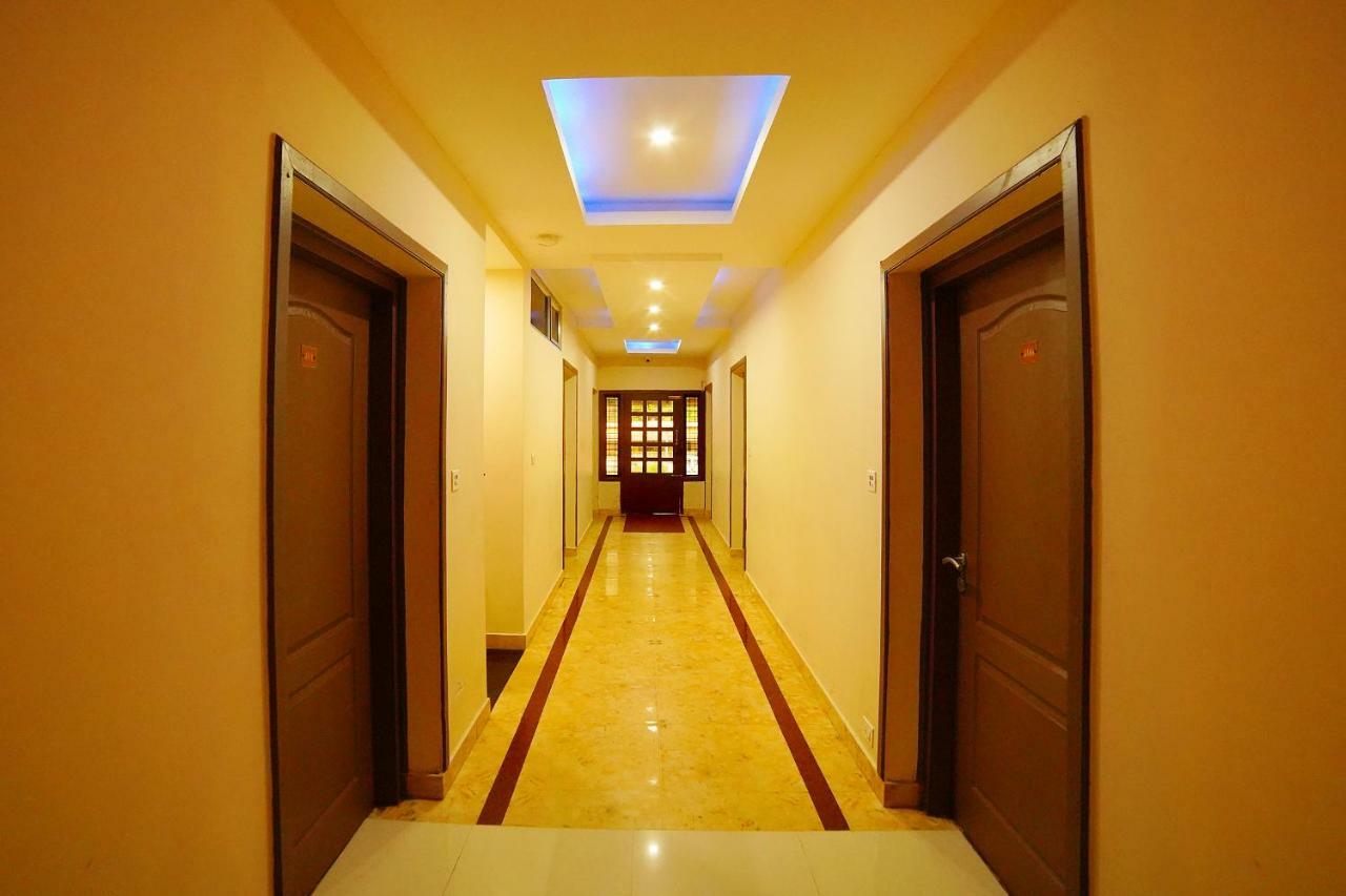 Lumino Dwellings Hotel Мунар Екстериор снимка